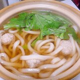 土鍋で簡単♪肉団子と大根の葉の鍋焼きうどん